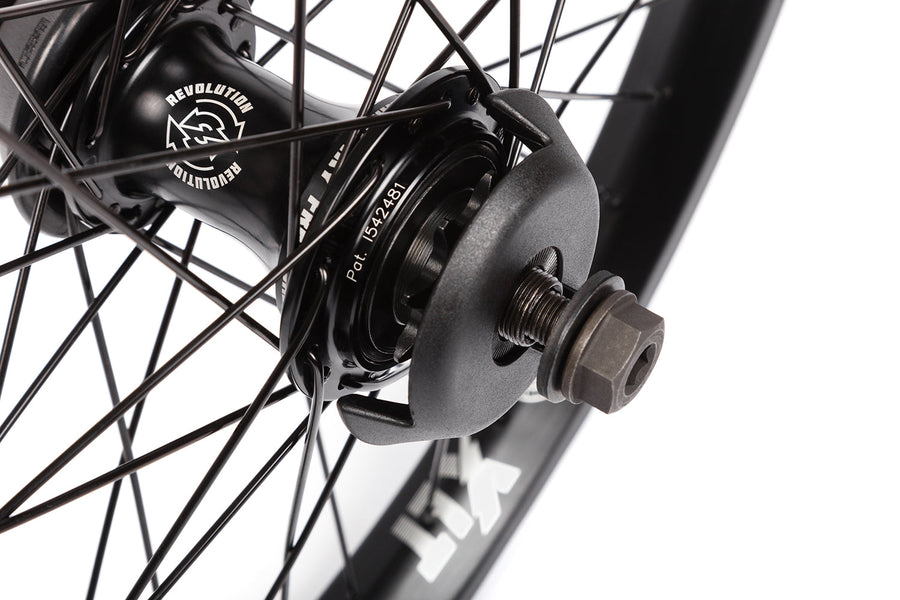 XLT REVOLUTION V1.5 (FEMALE AXLE) REAR WHEEL