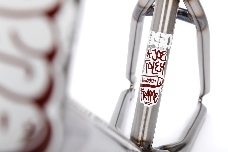 STEEZE FRAME